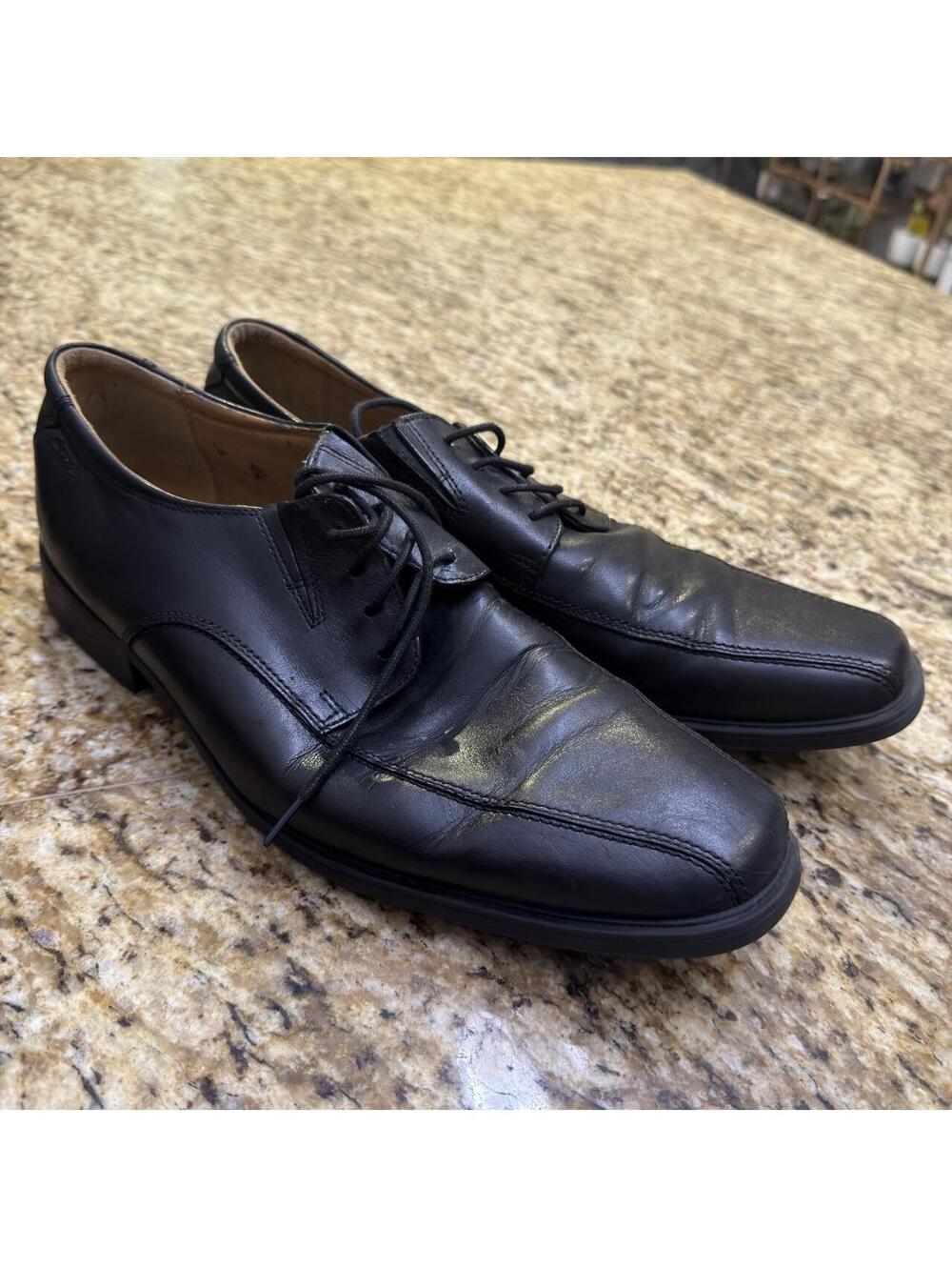 Black leather lace up oxfords #formal #dress#clarks
